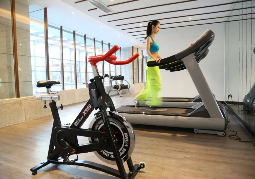 Sentosa Hotel Shenzhen Feicui Branch, Enjoy tropical swimming pools and high-class fitness club