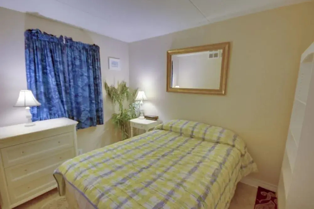 Sea Watch 1302 - 3 Br Condo