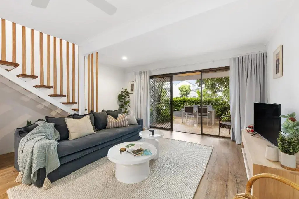 Apartment 1, 11 Munna Crescent
