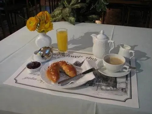 Schweizerhof Hotel