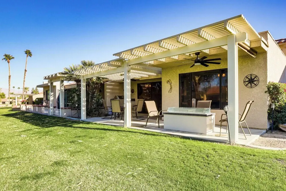 Golf Course On-site: Peaceful Condo in Palm Desert