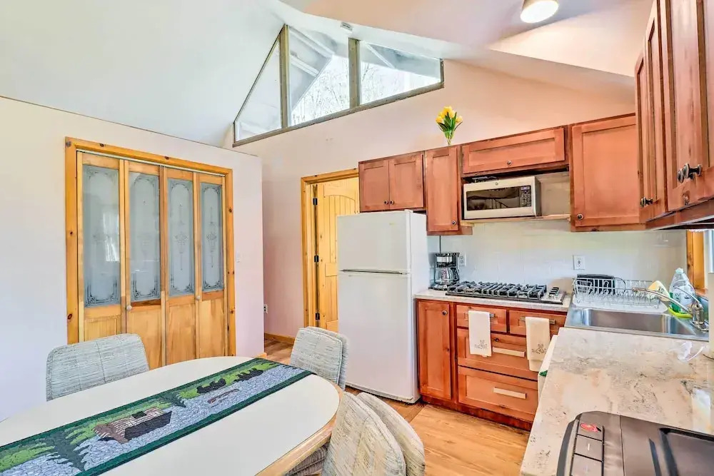 Cozy Tannersville Gem - Ski, Hike, Explore