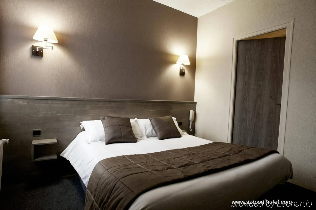 Brit Hotel Le Surcouf