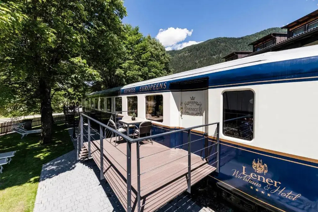 Luxury Lodge - Lener Express