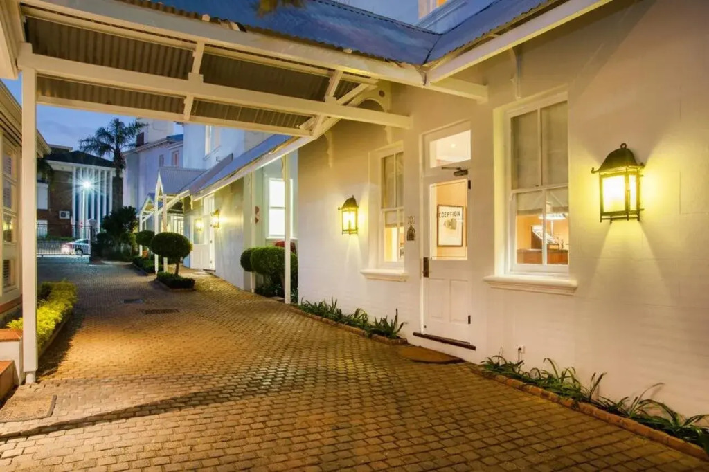 Quarters Hotel