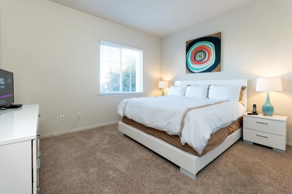 Bluebird Suites in Santa Clara