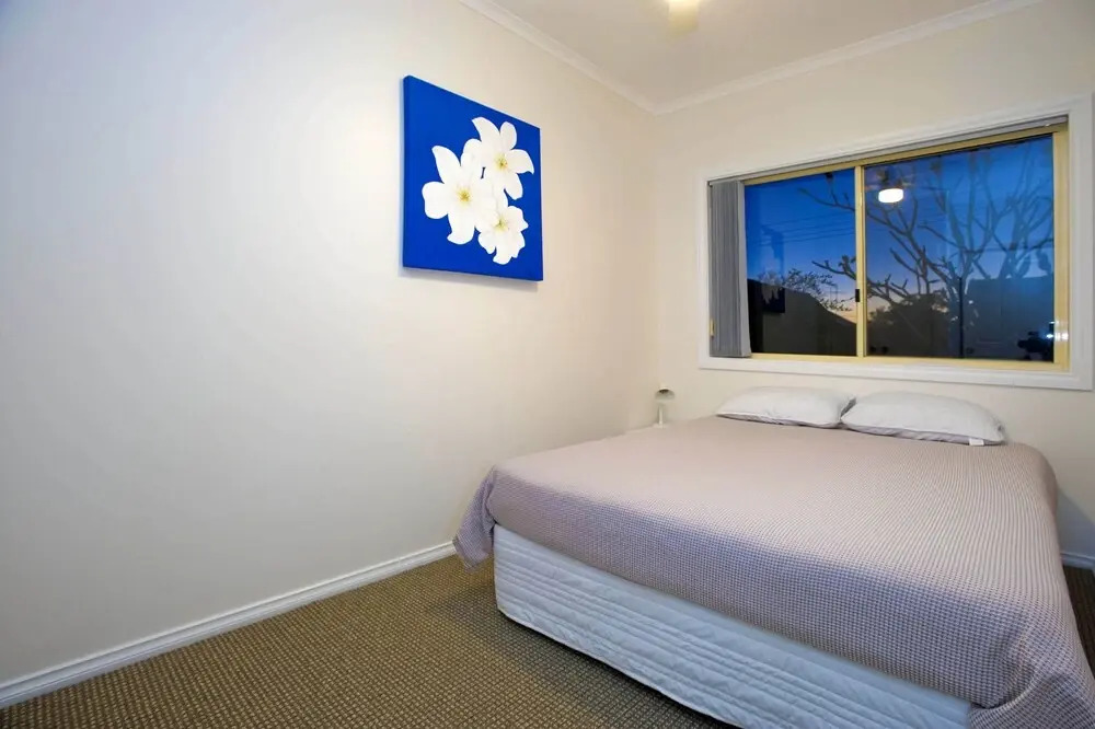 Baybreeze 18 Tomaree Road WiFi Air Conditioning Kitchenette