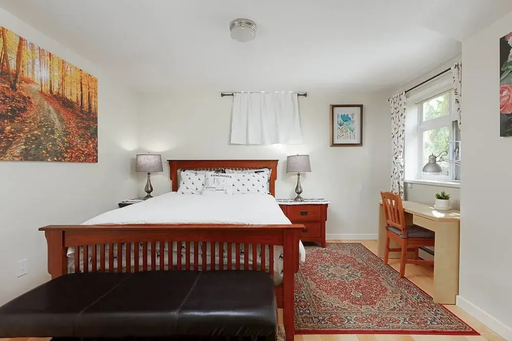 Private and Cozy Home in Kerrisdale