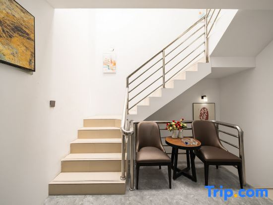 Time Memory Homestay (National Exhibition and Convention Center Hongqiao Railway Station)