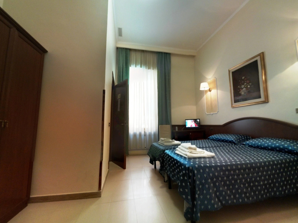 Cambridge Hotel