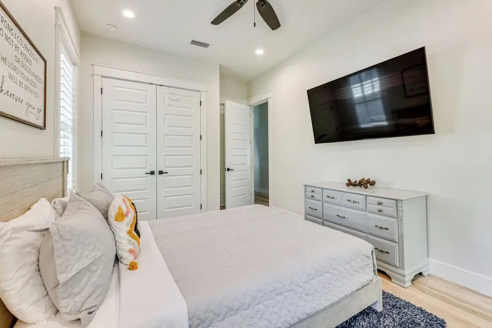 Walk to Gulf: Modern Retreat in Santa Rosa Beach!