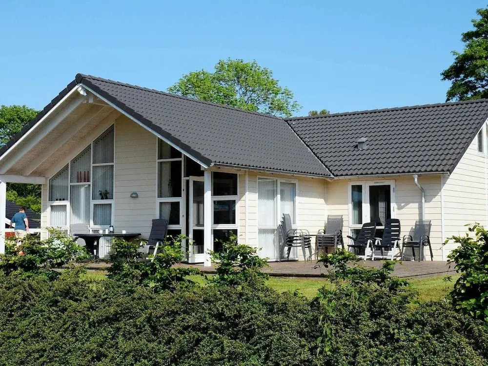 Beautiful Home In Aabenraa With Sauna