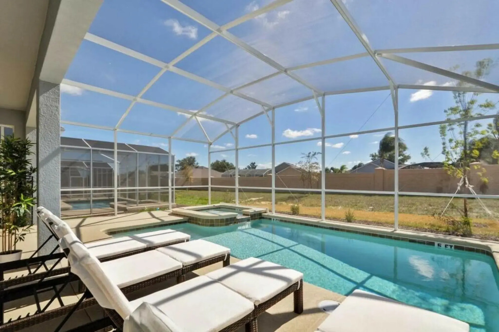 Fully Renovated 6BDR HomeChampions Gate Resort