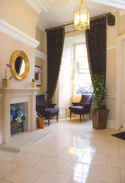 Royal Hotel