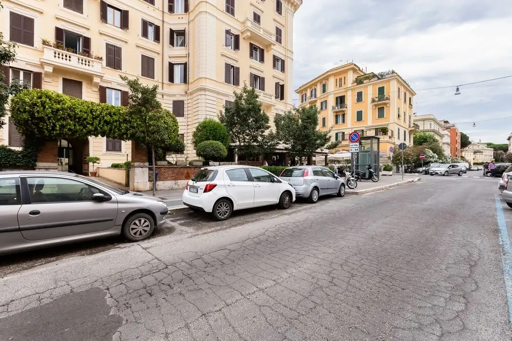 Beautiful apartment near the Borghese Gallery