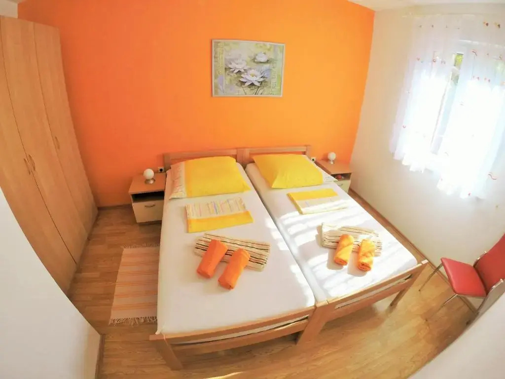 Apartments Mandaric