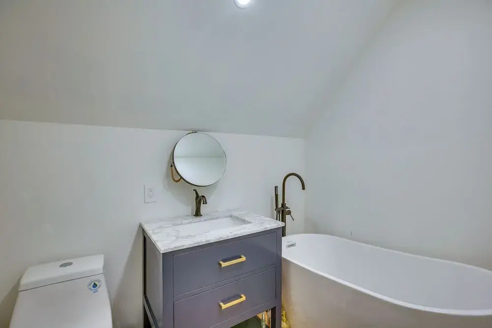 Airy West Cape May Cottage < 1 Mi to Beach!