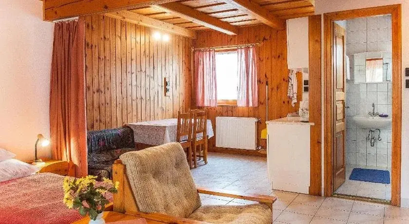 Takcs Apartmanhz