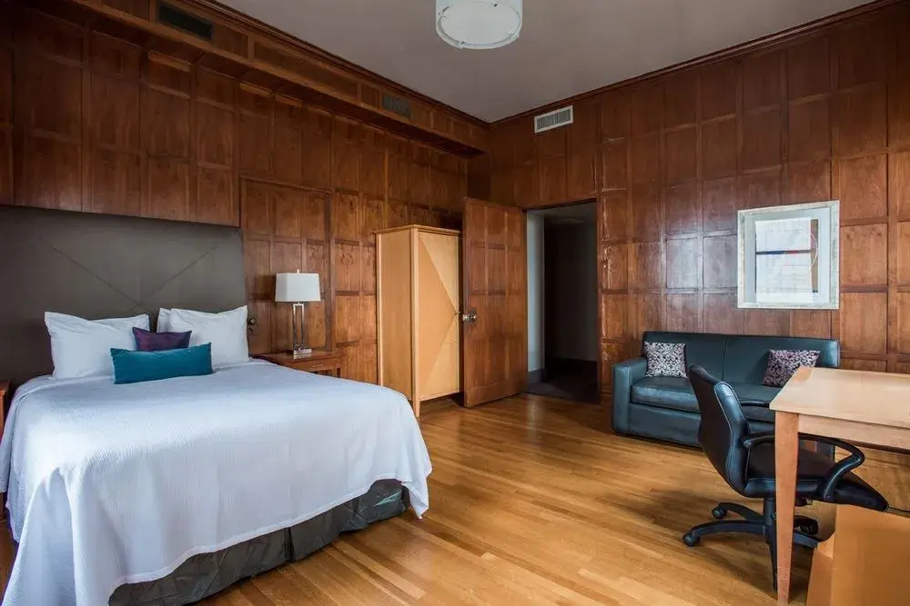 Magnolia Hotel Downtown Dallas