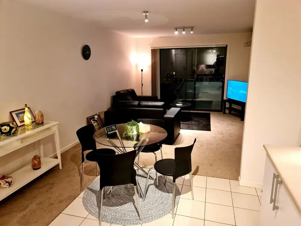 Qure Restaurant and Apartments Canberra Bruce