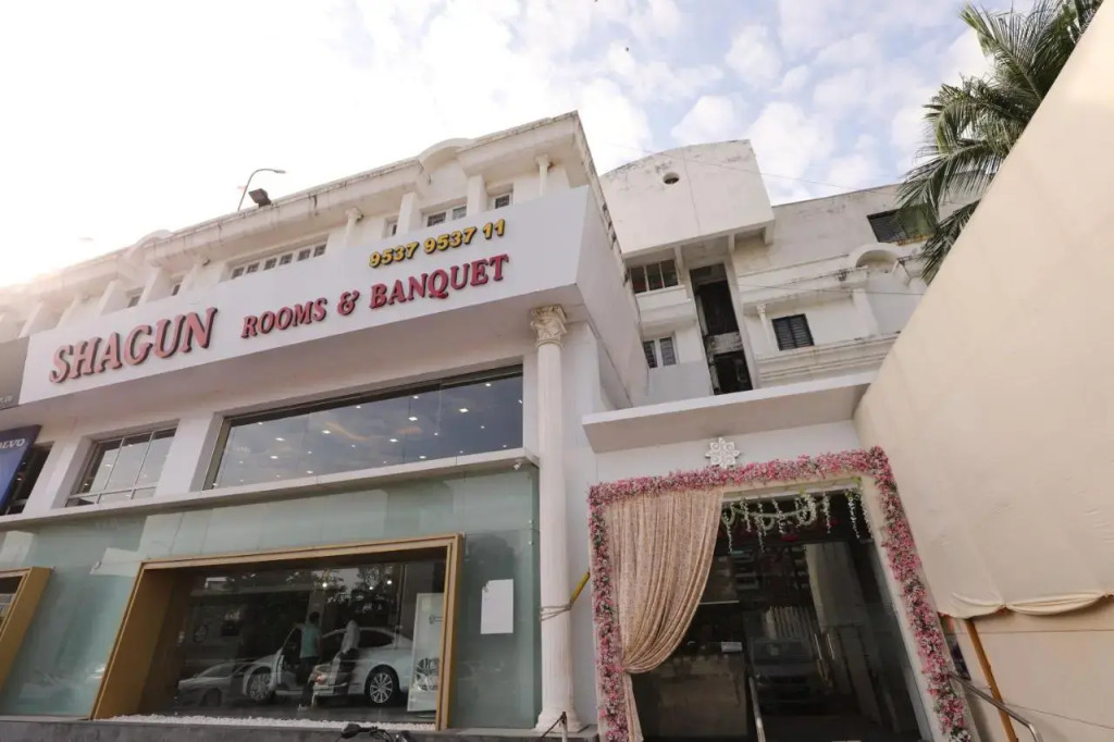 Hotel Shagun Rooms & Banquet, Surat