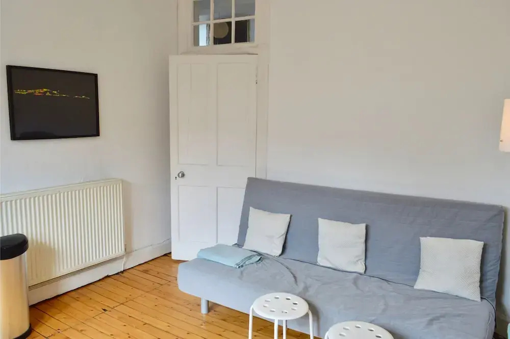 Central 2 Bedroom Flat in Edinburgh