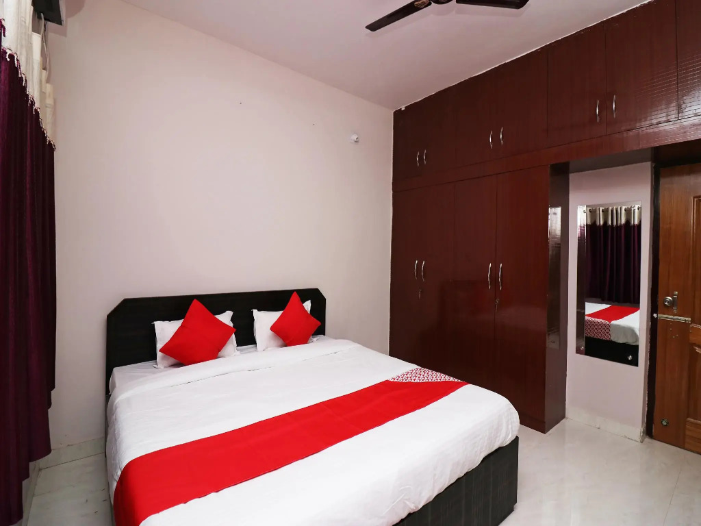 OYO Flagship 36828 Krisha Palace