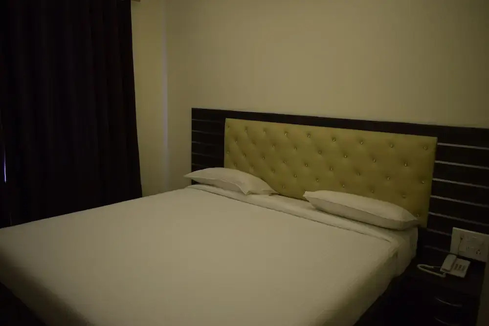 Kumaran Residency
