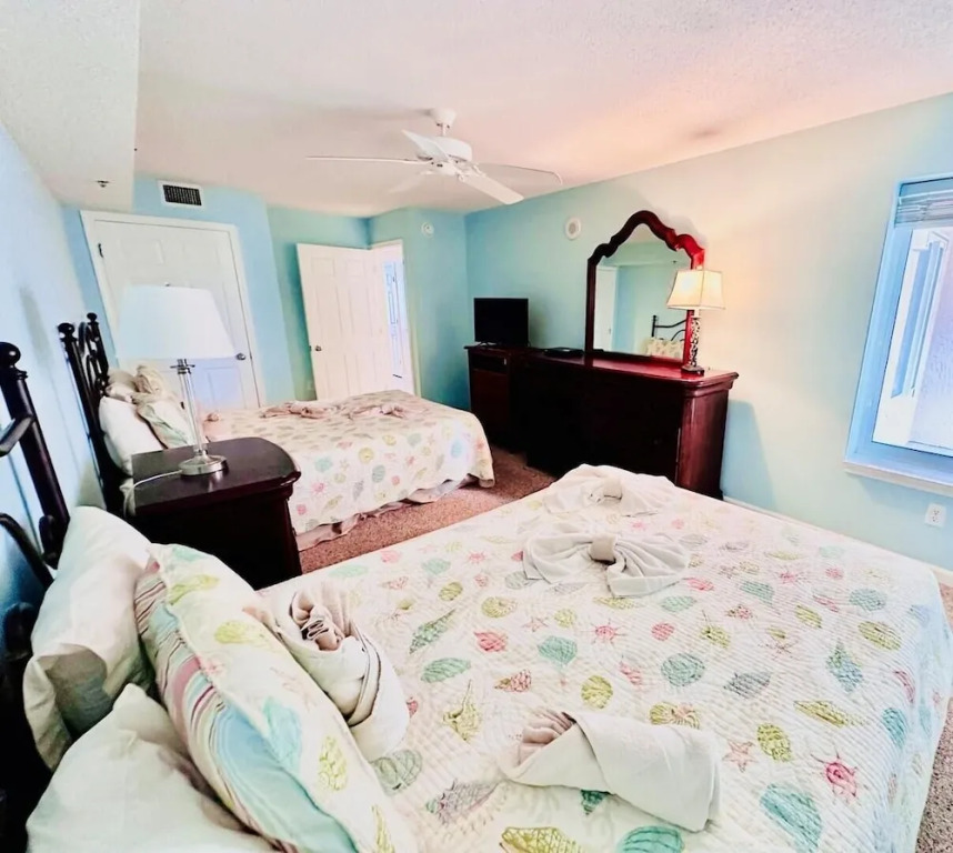 Crescent Shores S 311 3 Bedroom Condo by RedAwning, North Myrtle Beach