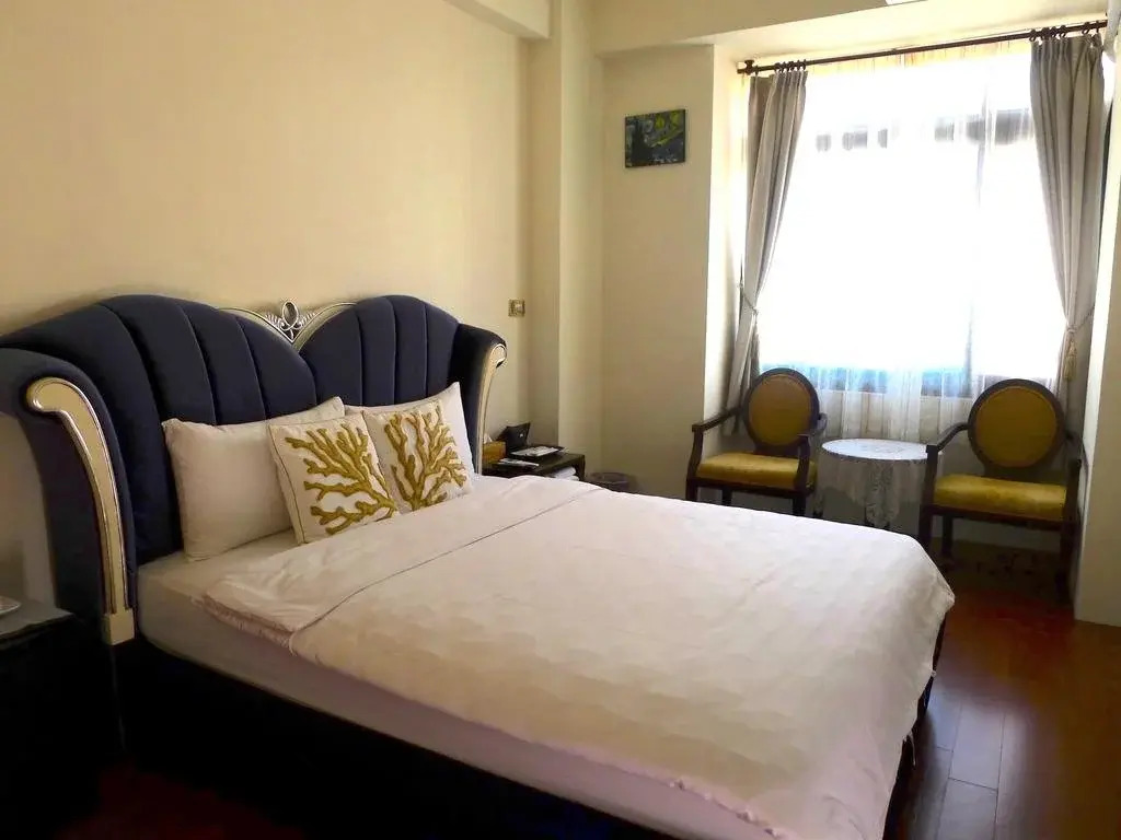 Amicasa Guesthouse