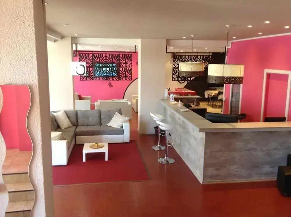 Italia Inn Hostel