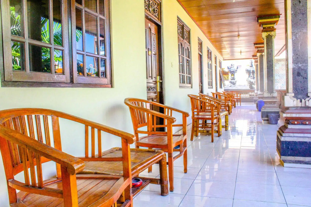 Lolo Beach Inn