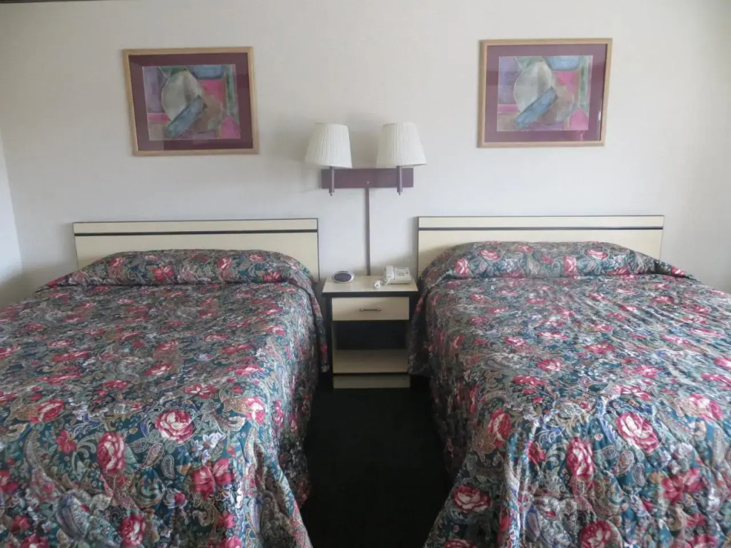 Travelodge Colorado Springs South