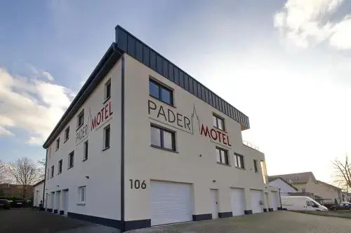 Pader Motel