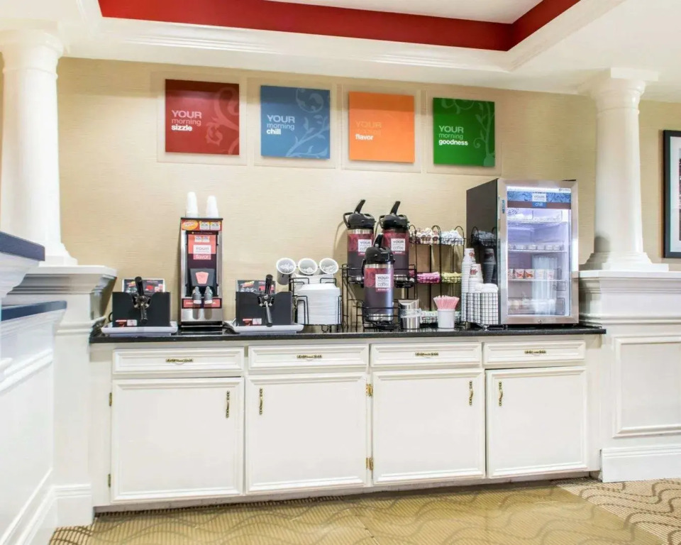 Fairfield by Marriott Inn & Suites Louisville Airport