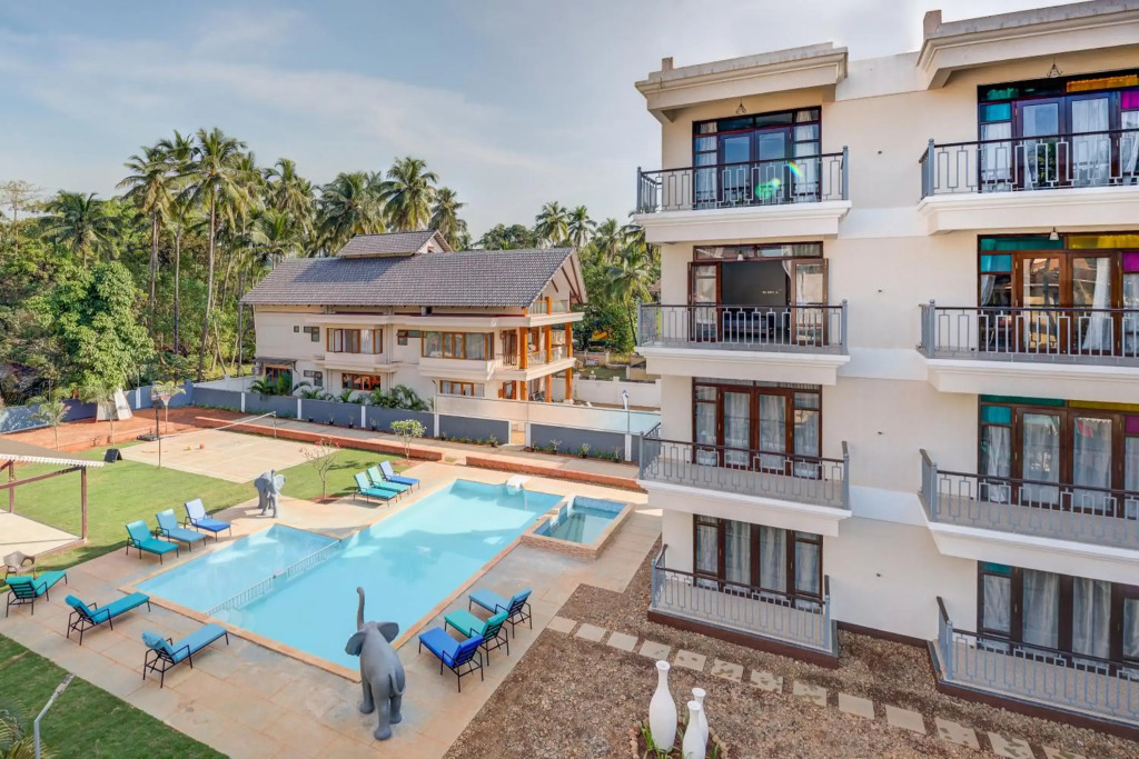 Luxurious Villa with Private Swimming Pool, Kids Pool, Games, Private Parking