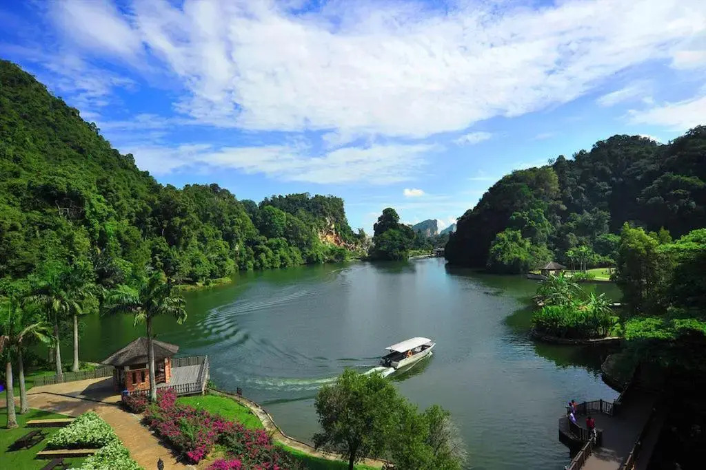 Sky Mountain View Relaxing Ipoh -10-16 pax- no party