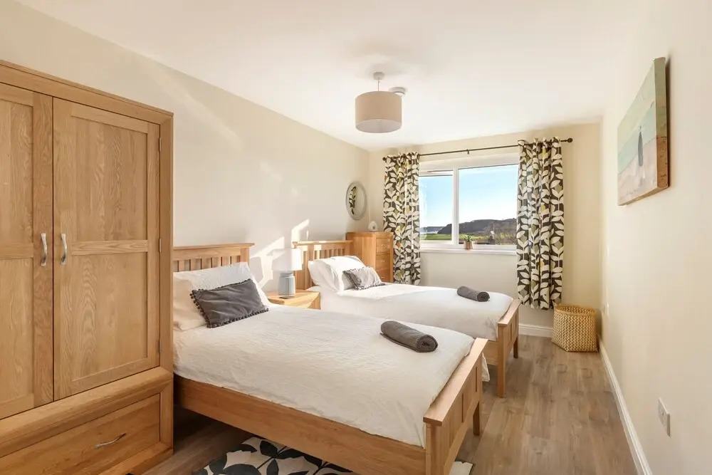 Gorse Cottage - Sea Views Village Centre