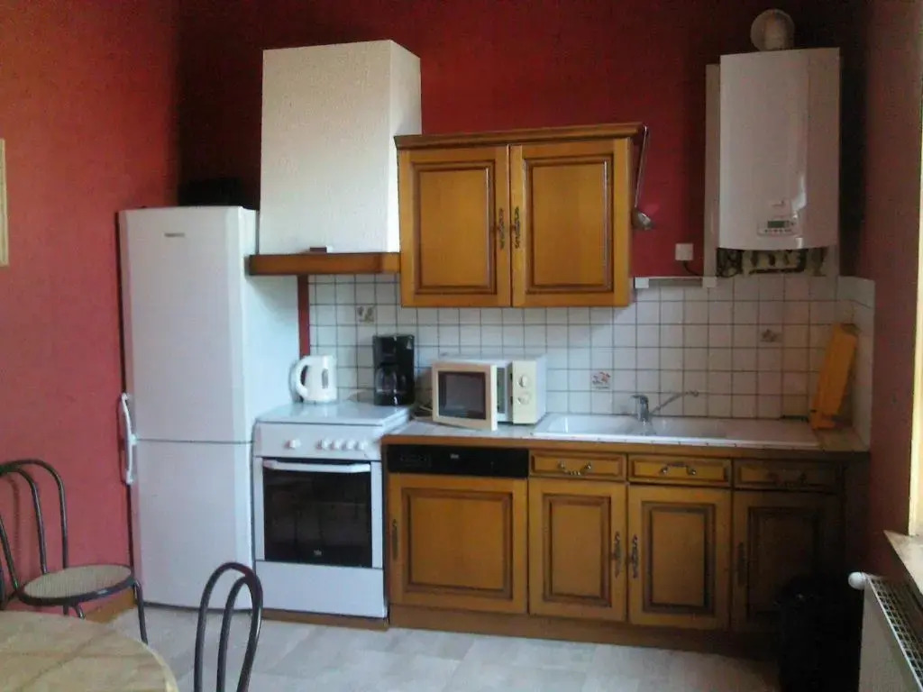 Gîte confortable dans lancien presbytère de Futeau, 3 chambres, jardin, WiFi, entre Verdun et Châlons - FR-1-585-13
