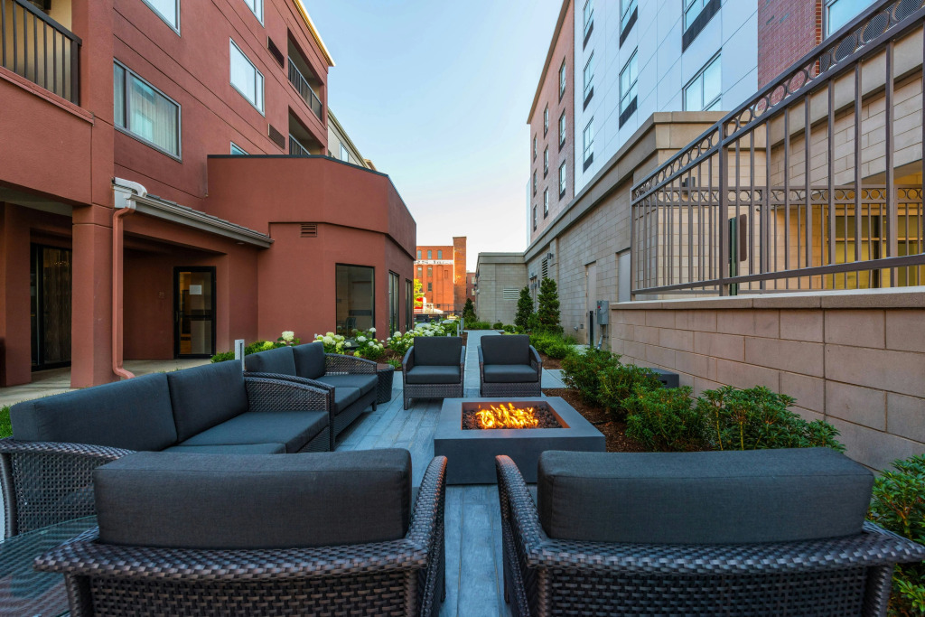 Courtyard Worcester