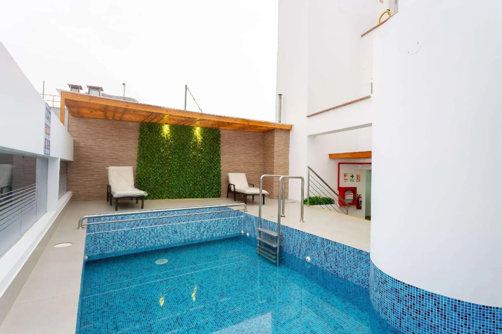 Howard Johnson by Wyndham Lima Miraflores Art House