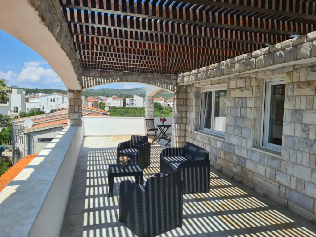 House Villa Oaza