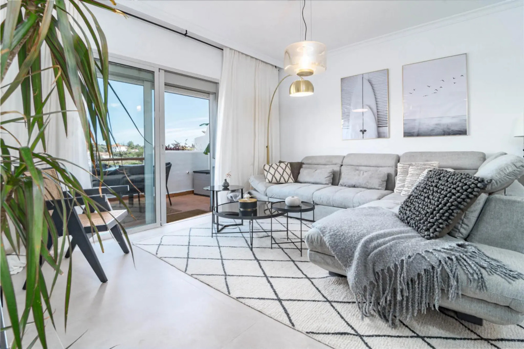 LAL- Fantastic family penthouse close to beaches