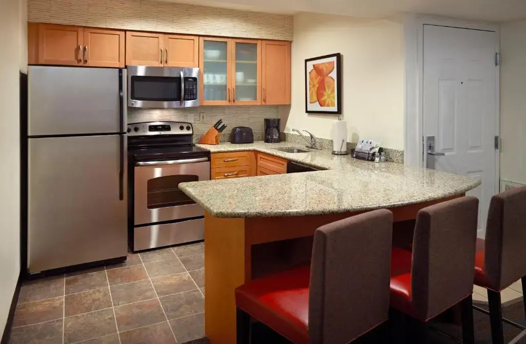 Embassy Suites By Hilton Atlanta Airport North