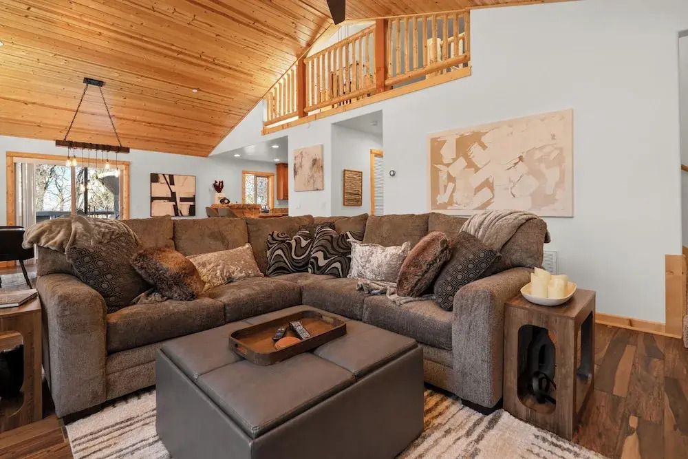 Acorn Cabin