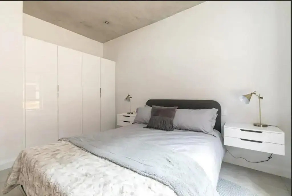 Melrose Apartment