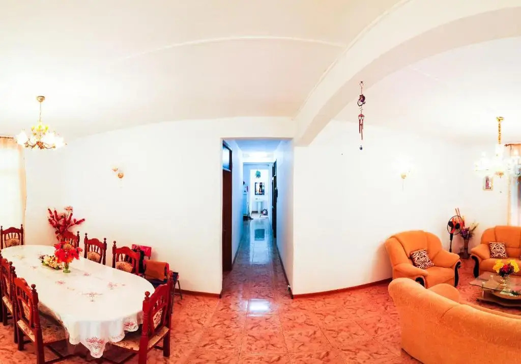 La Caverna House