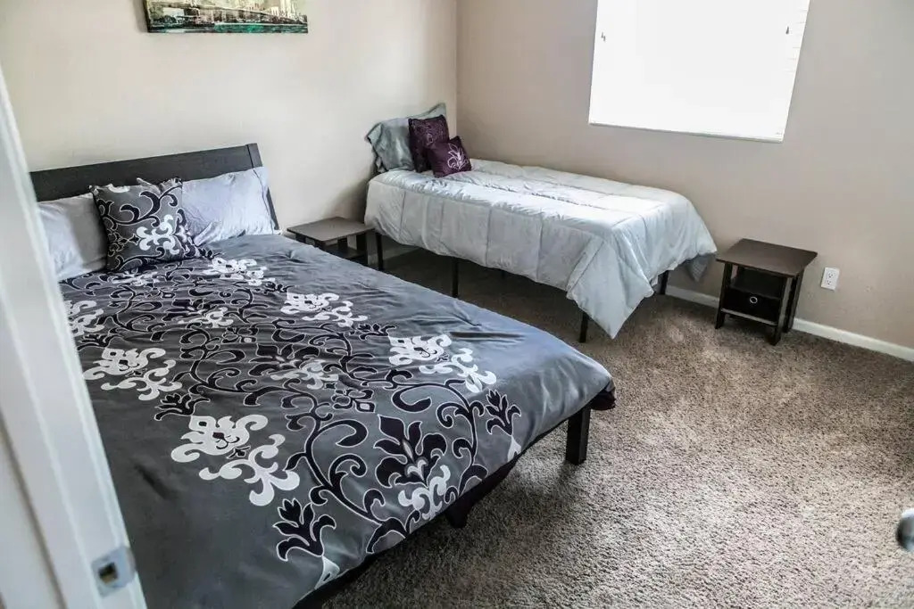 Hot Tub! 10Beds! Old Town Scottsdale Stays