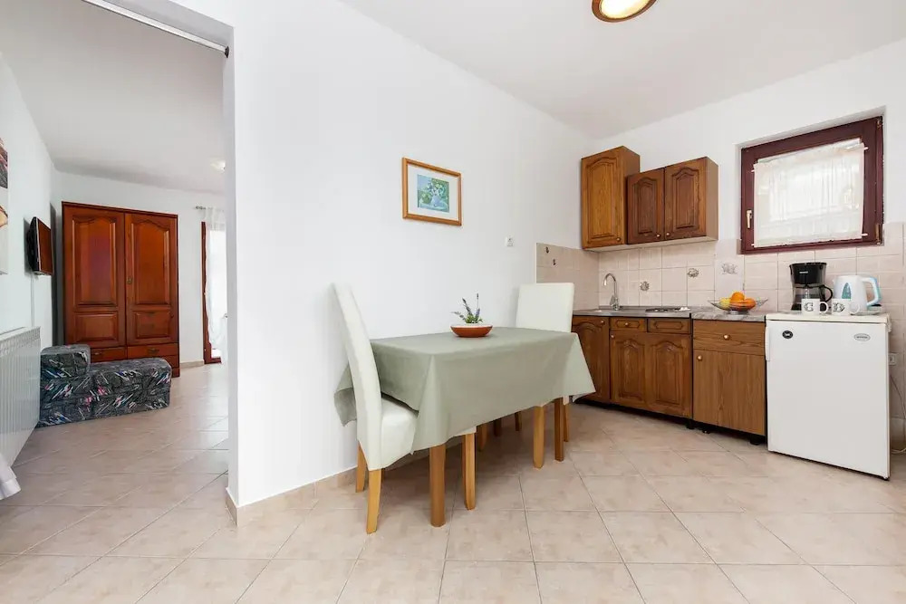 Apartments and Room Silvana