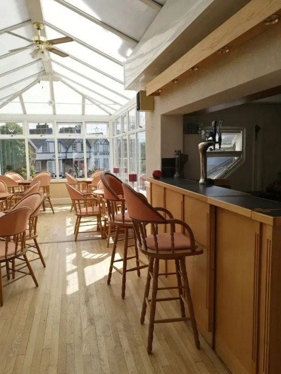 Seaclyffe Hotel Ltd